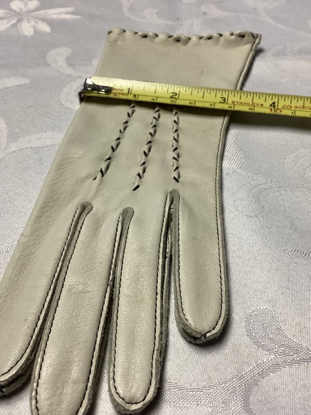 TABLE CUT DEERSKIN SZ 7 MUST SEE LADIES GLOVES. MINT !!!